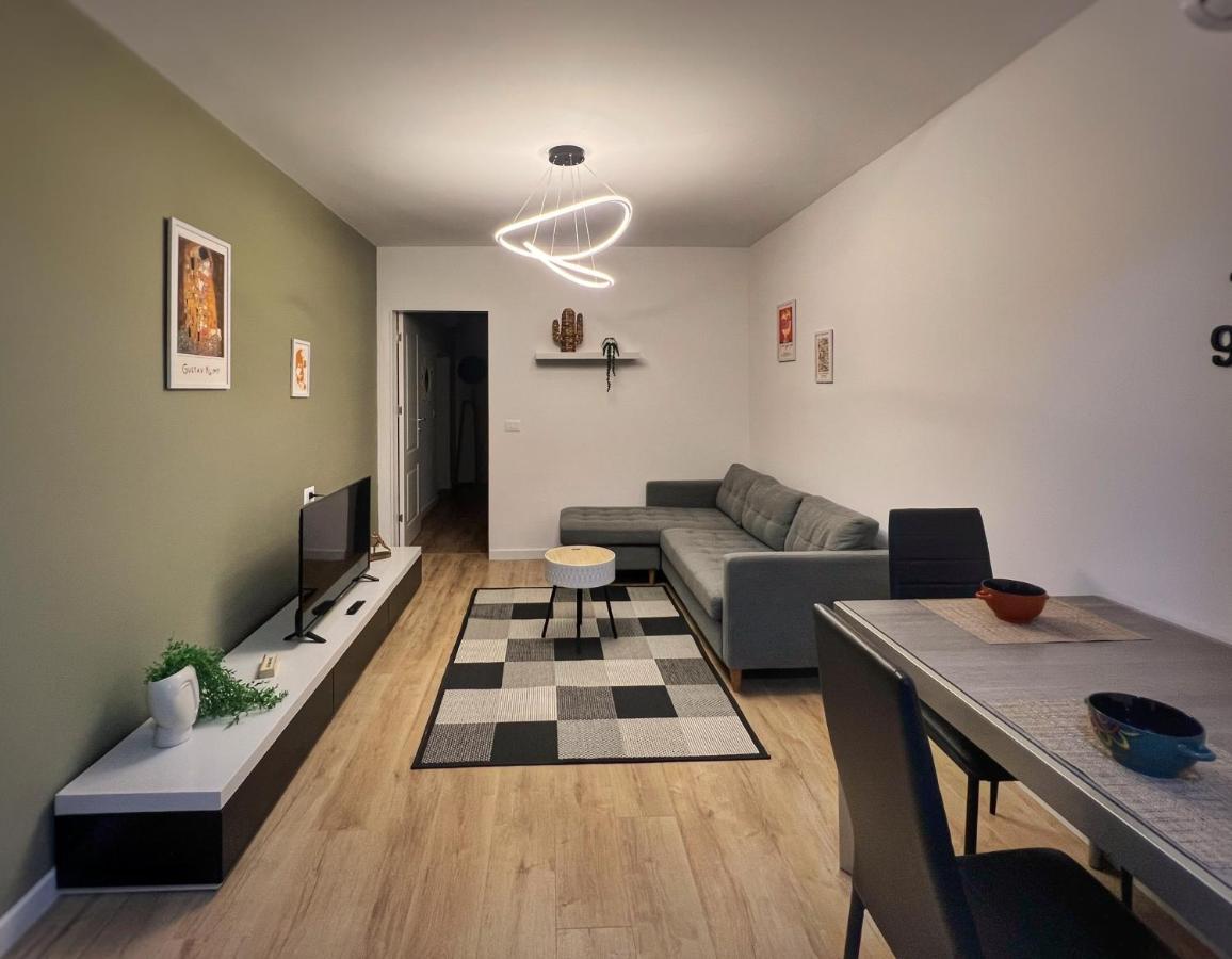 New Bazaar Cane Apartment 3 Τίρανα Εξωτερικό φωτογραφία